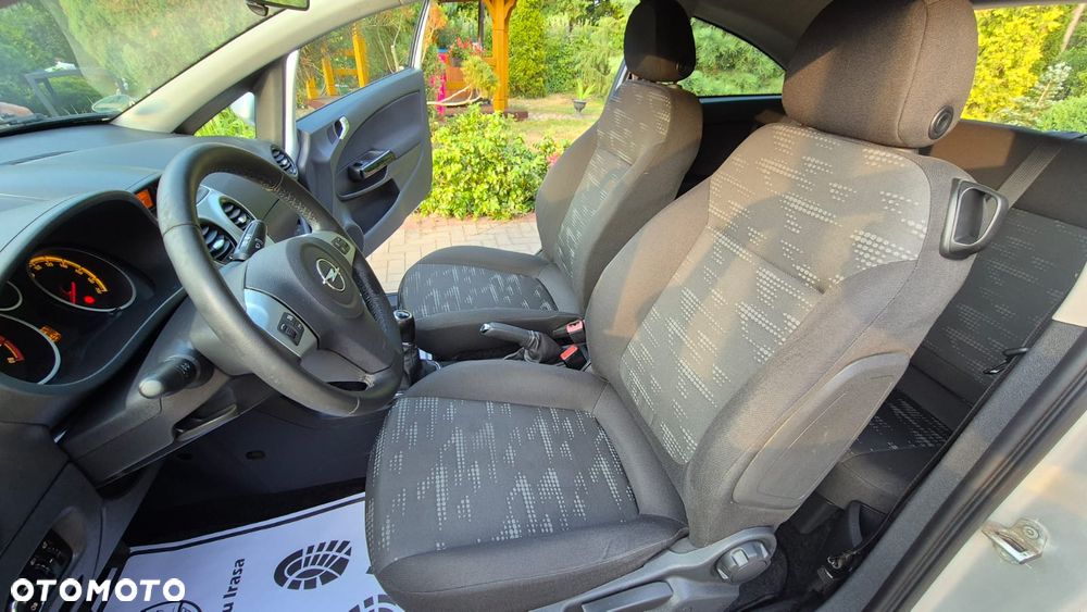 Opel Corsa - 8