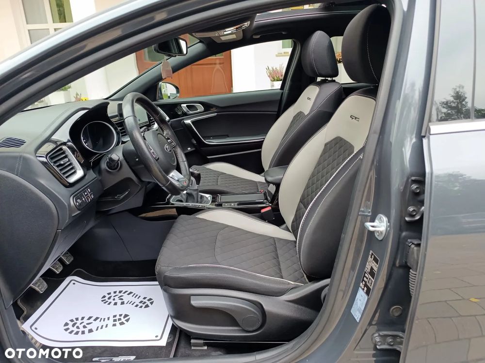 Kia ProCeed 1.6 CRDi GT Line - 23
