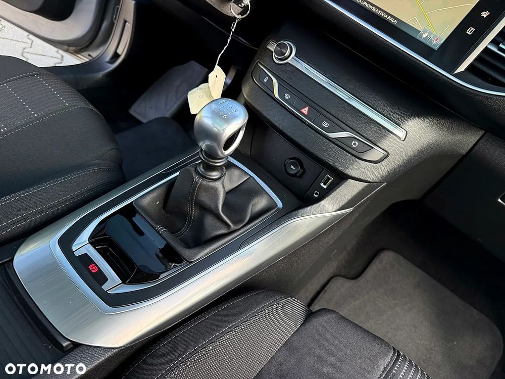 Peugeot 308 SW 1.6 BlueHDi Allure S&S - 33