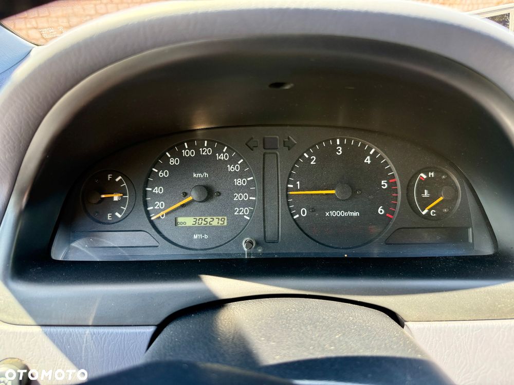 Toyota Picnic 2.2 TD - 10