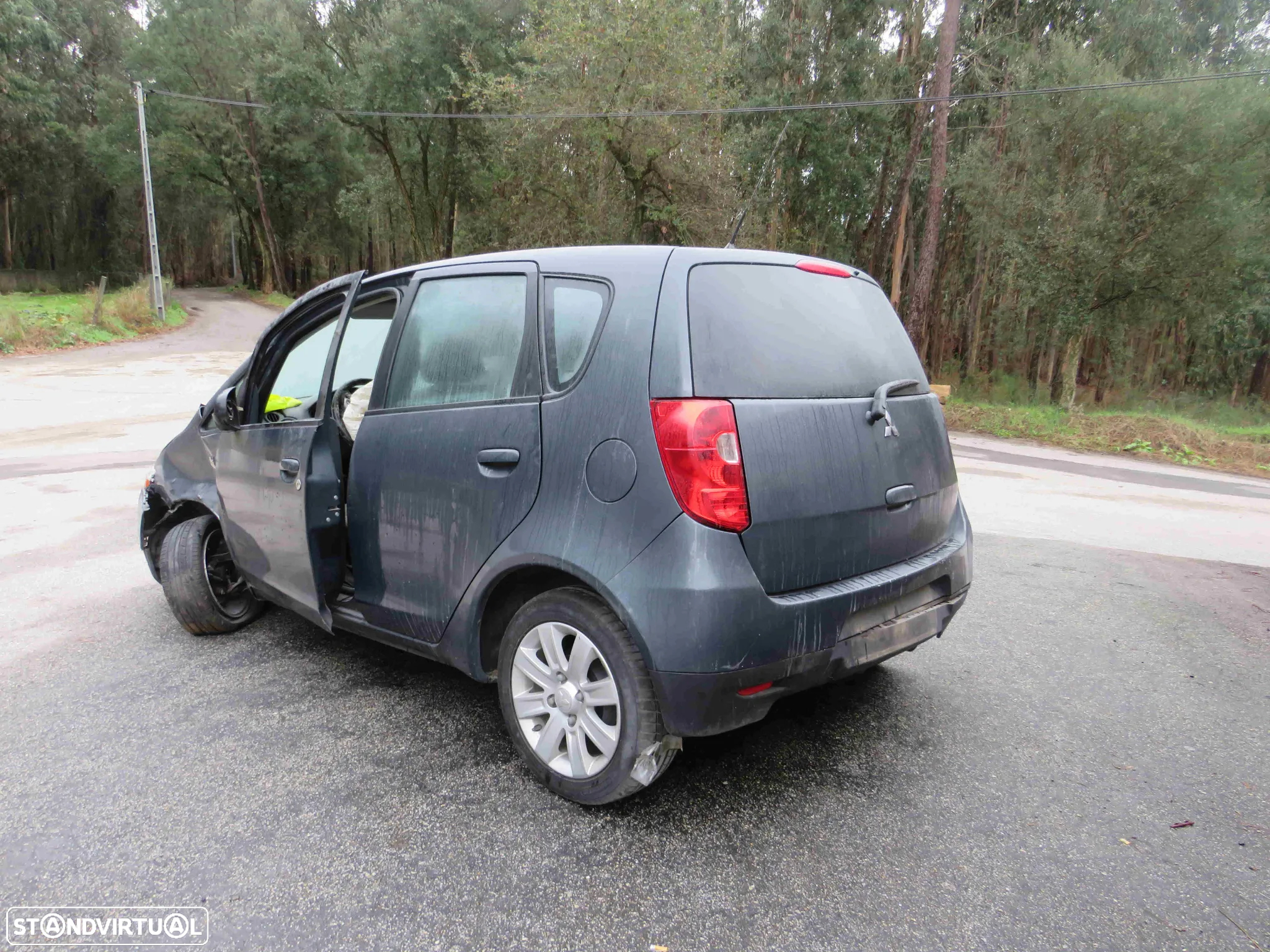 Mitsubishi Colt VI 1.1 (75Cv) de 2010 - Peças Usadas (8737) - 3