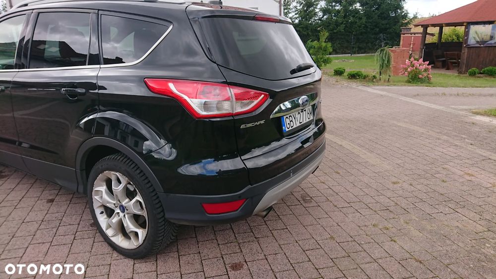 Ford Escape 2.0 EcoBoost AWD Titanium - 9