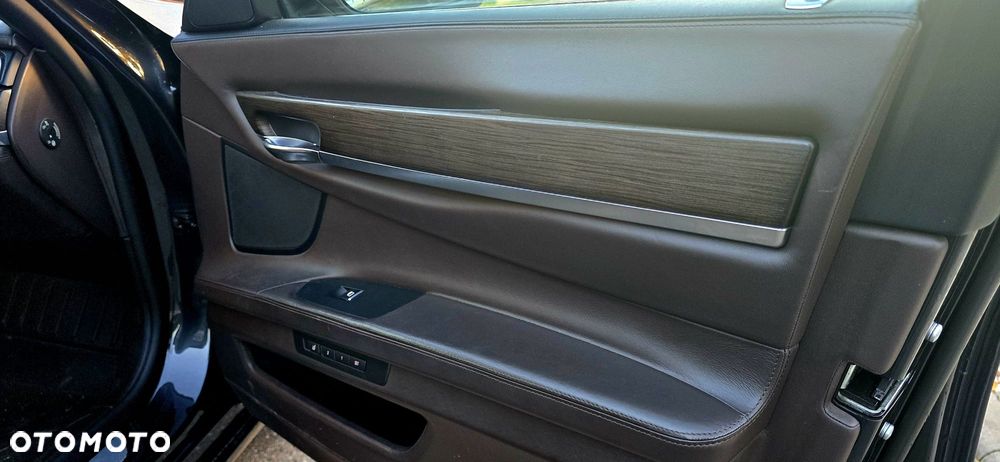 BMW Seria 7 740d xDrive - 13