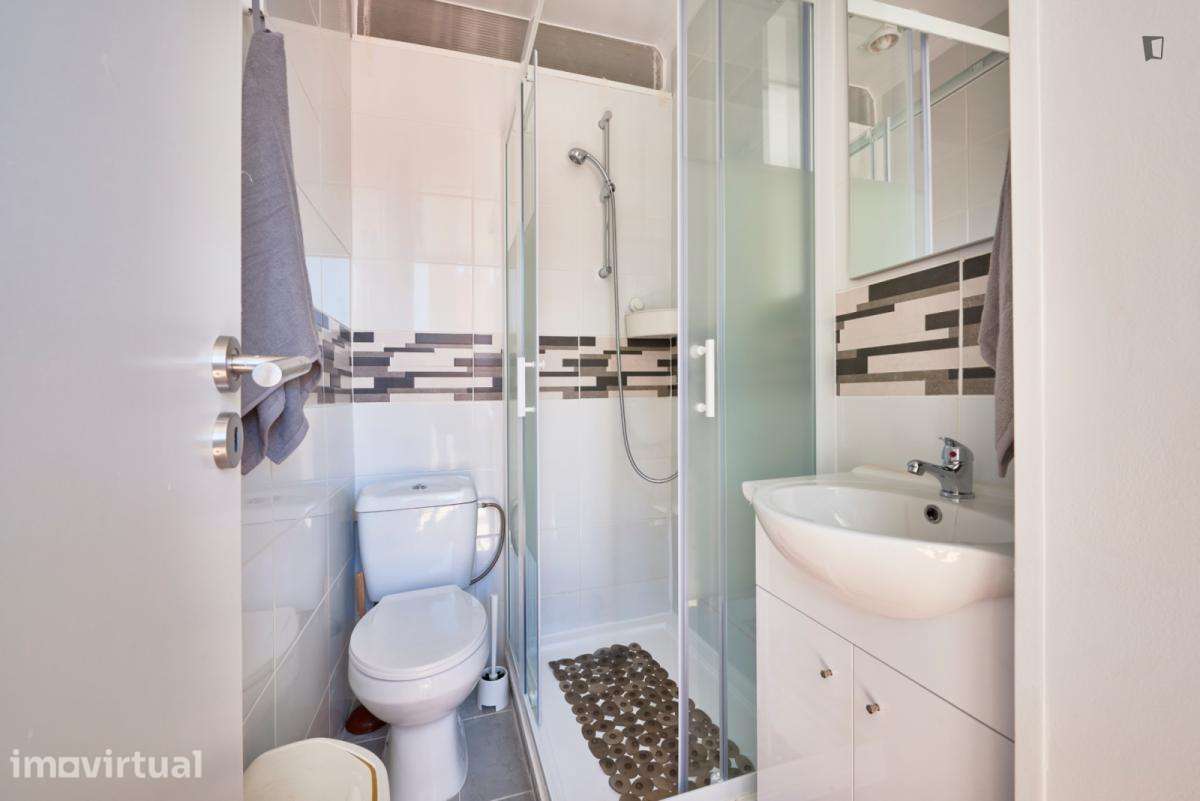 Quarto - localizado em Arroios Lisbon - Grande imagem: 4/47