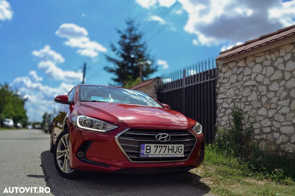 Hyundai Elantra - 1