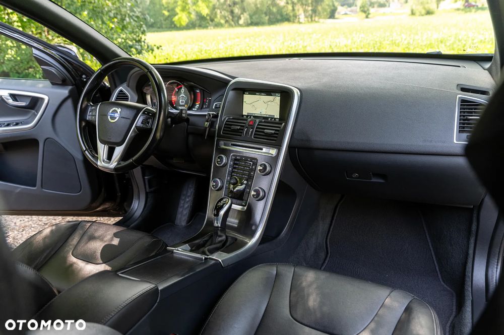 Volvo XC 60 D3 Geartronic Summum - 28