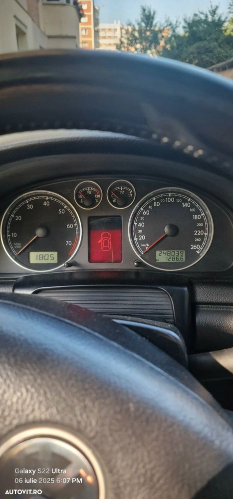 Volkswagen Passat 1.6 Comfortline - 3