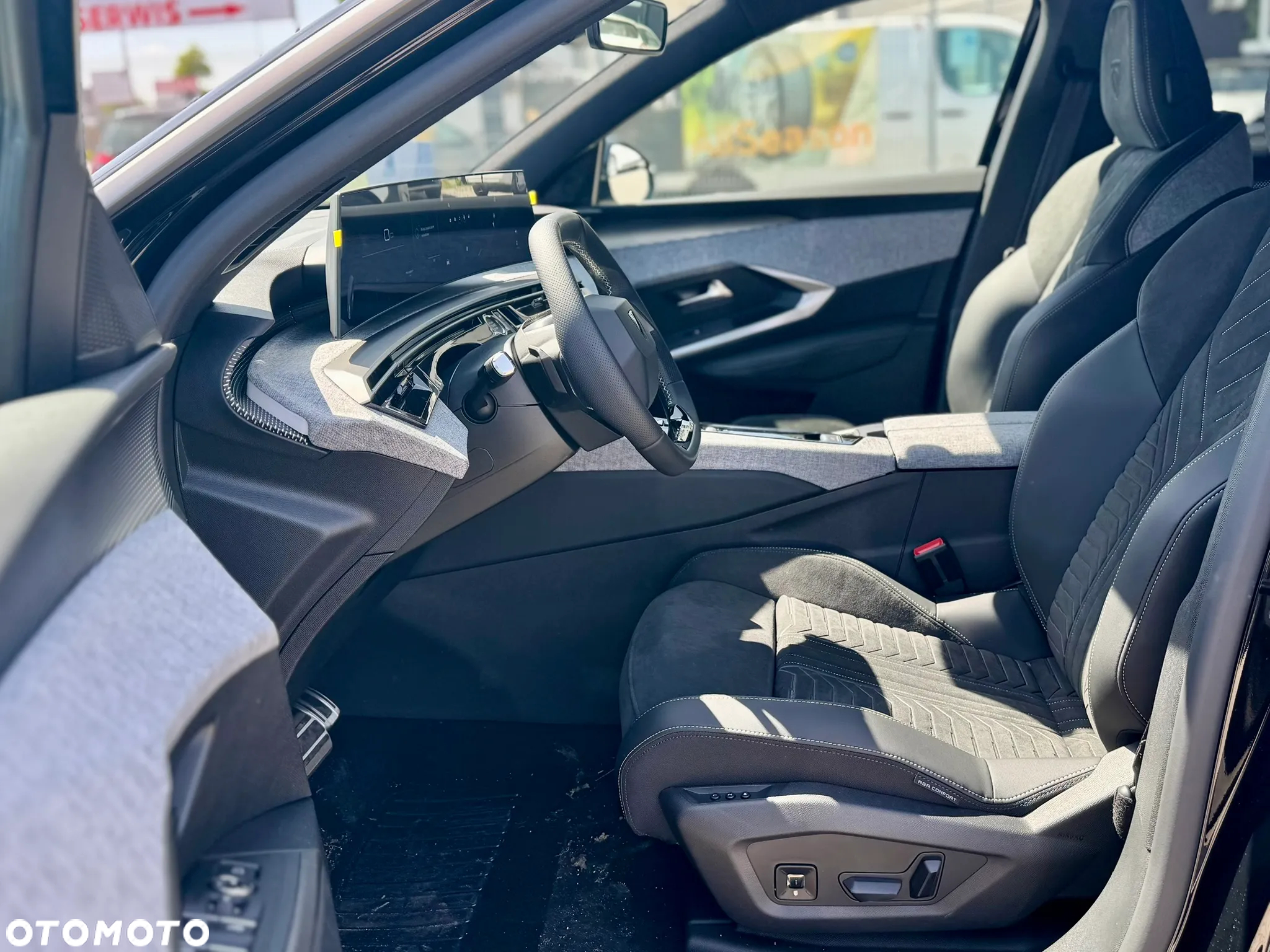Peugeot 5008 1.2 PureTech mHEV GT S&S e-DCS6 - 14