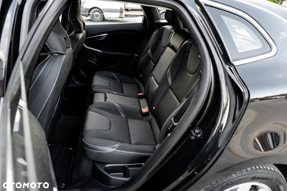 Volvo V40 D3 Geartronic Summum - 20