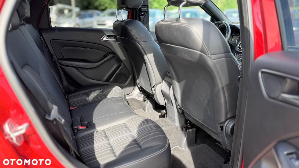 Mercedes-Benz Klasa B 180 BlueEFFICIENCY Edition - 21