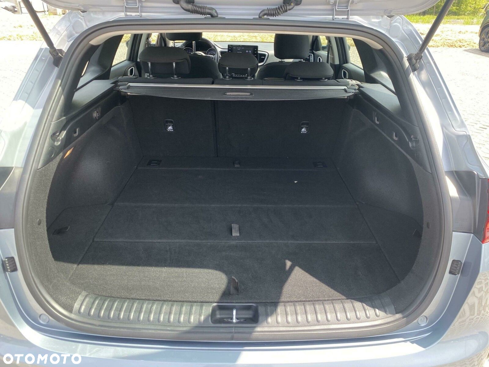 Kia Ceed - 12