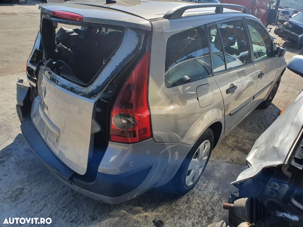 Dezmembrez Renault Megane 2 motor  1.6 benzina 112cp, K4M, Clio cutie de viteze dezmembrari piese - 4