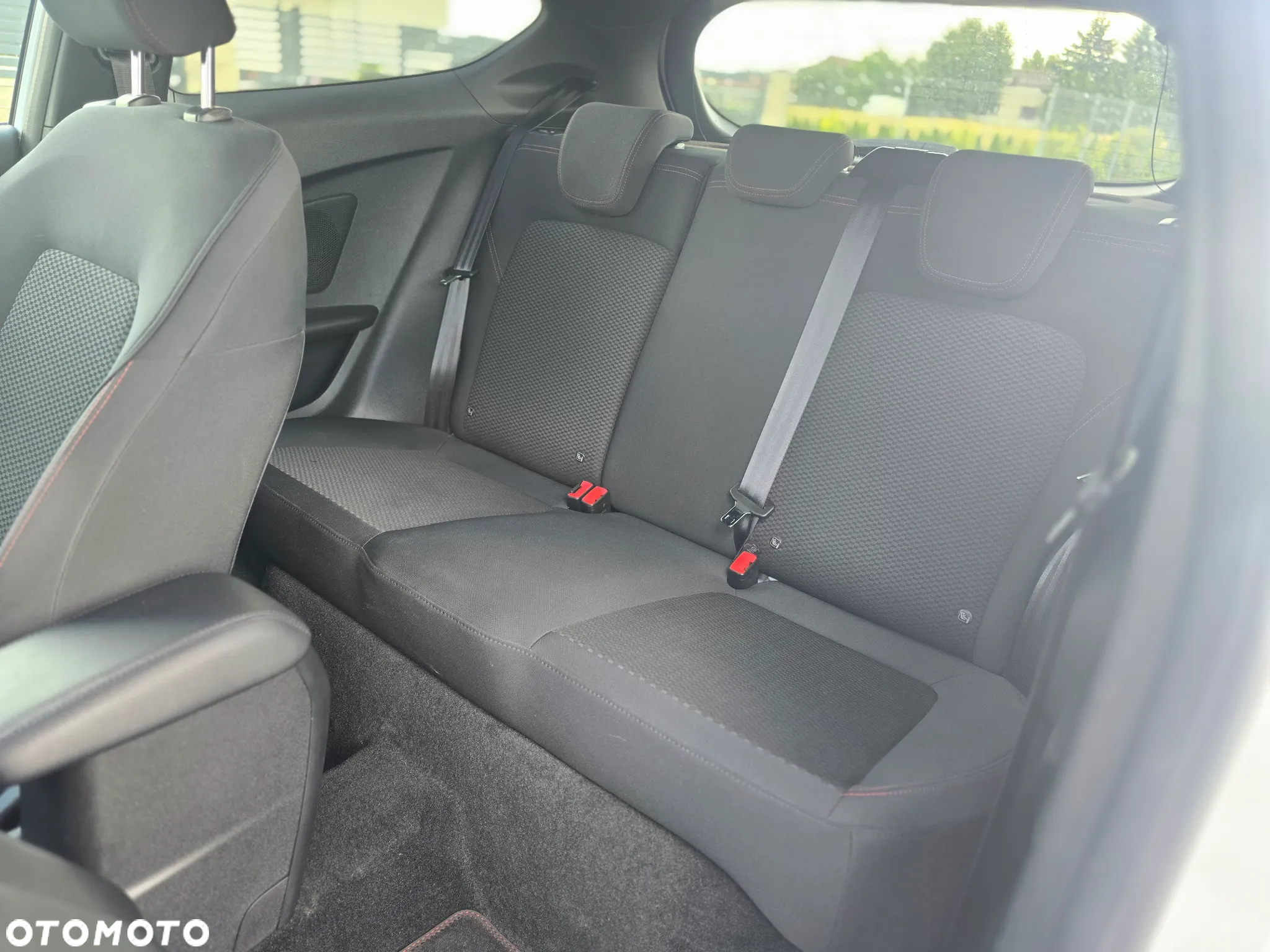 Ford Fiesta 1.0 EcoBoost S&S ST-LINE - 11
