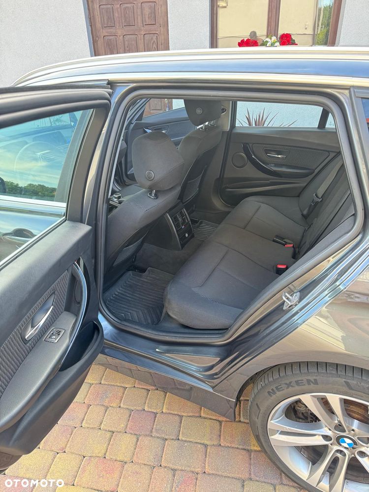 BMW Seria 3 320d Advantage - 32
