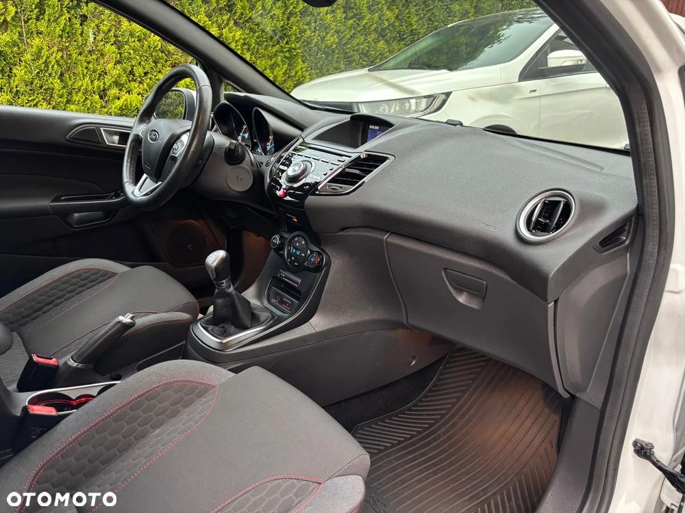 Ford Fiesta 1.0 EcoBoost S&S ST-LINE Black - 10
