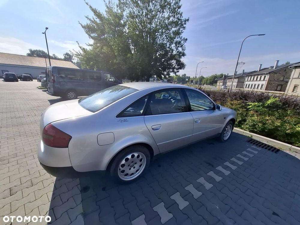 Audi A6 - 6