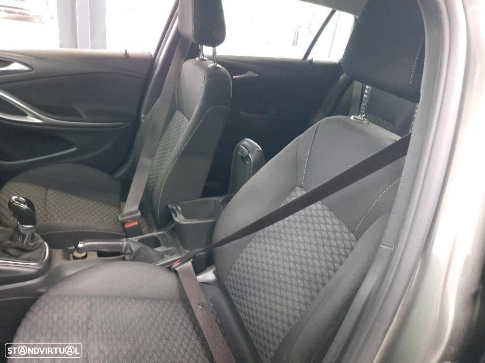 Opel Astra Sports Tourer 1.5 D Business Edition S/S - 6