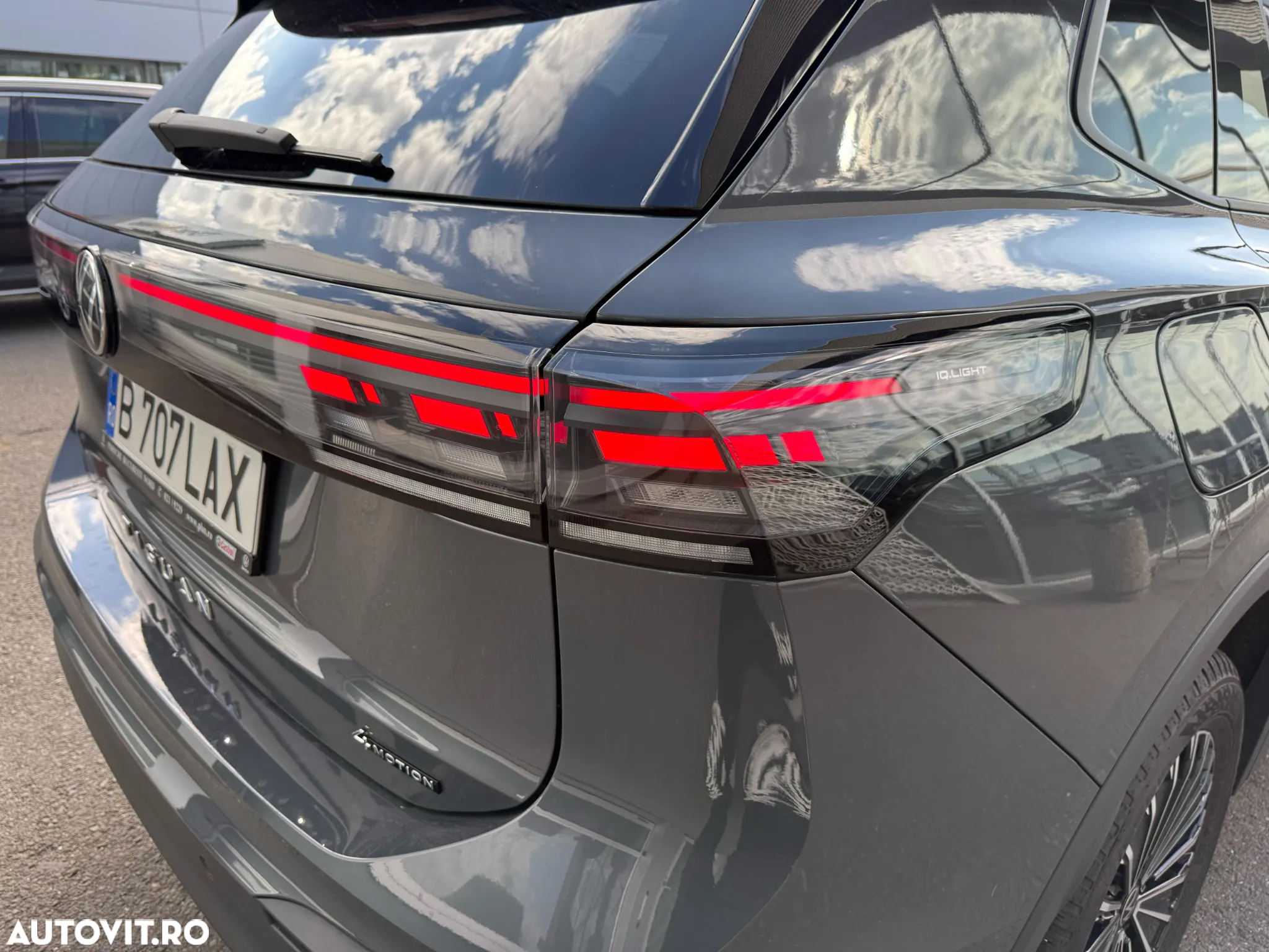 Volkswagen Tiguan 2.0 TDI DSG 4Motion Advanced - 9