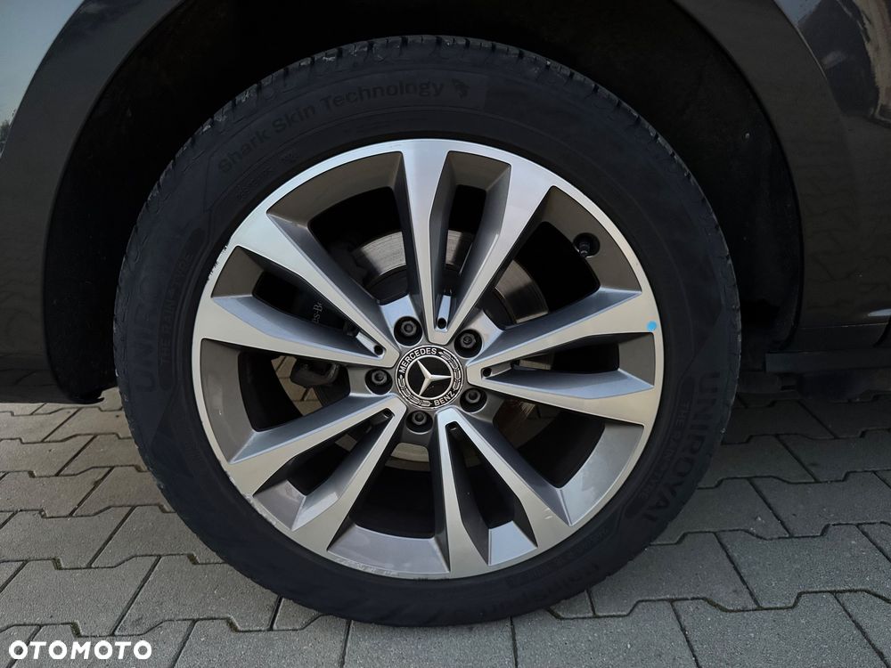 Mercedes-Benz Klasa V 300 d Avantgarde 9G-Tronic (d³ugi) - 39