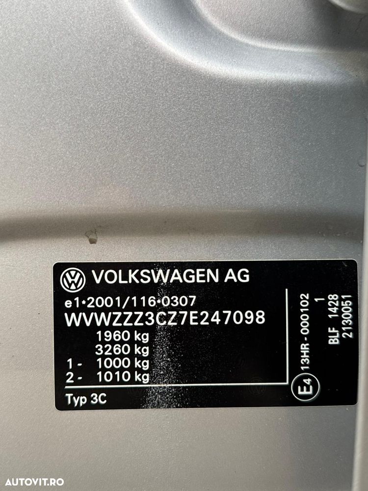 Volkswagen Passat 1.6 FSI Comfortline - 10