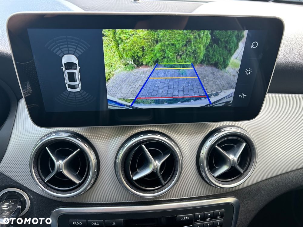 Mercedes-Benz GLA 180 Style - 17