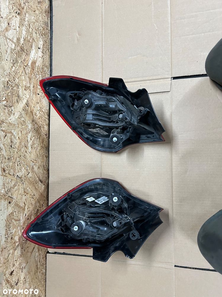 Opel corsa E lampa prawy tył lewy tył 3 drzwi europa 39068624 39068625 - 8