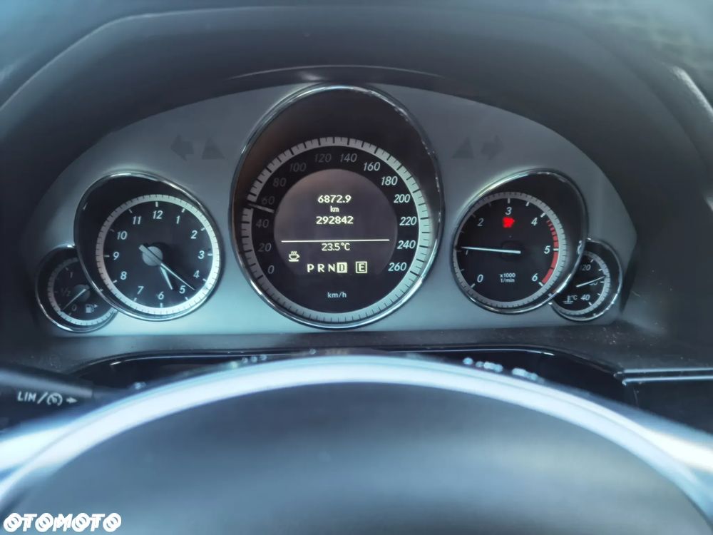 Mercedes-Benz Klasa E 250 CDI 4-Matic BlueEff Avantgarde - 13