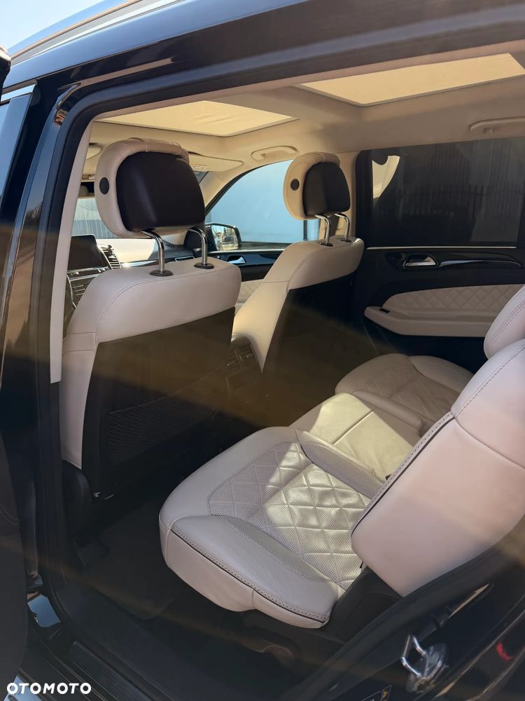 Mercedes-Benz GLS - 9