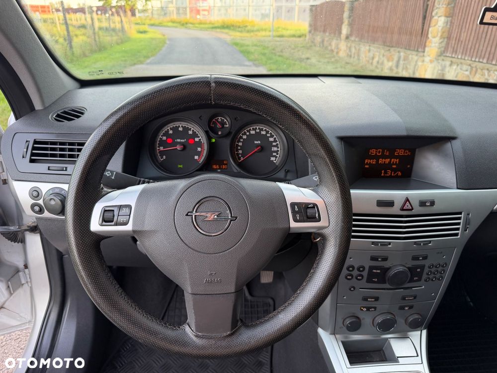 Opel Astra 1.6 Enjoy - 17