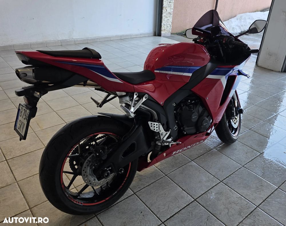 Honda CBR 600RR - 4