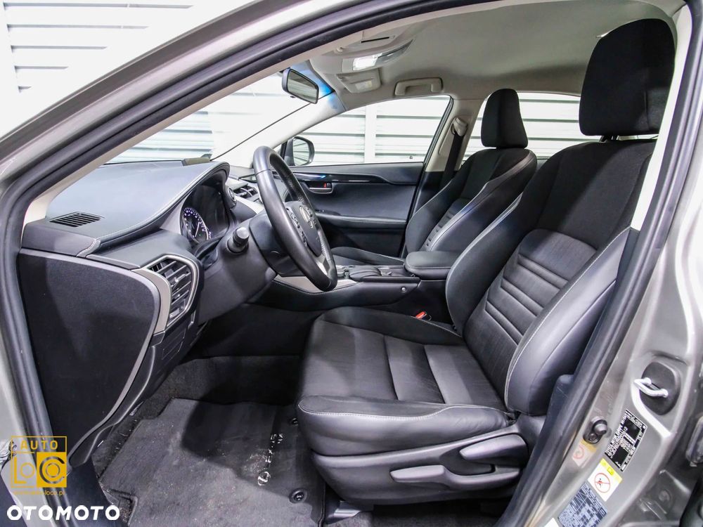 Lexus NX 300h Prestige AWD - 12