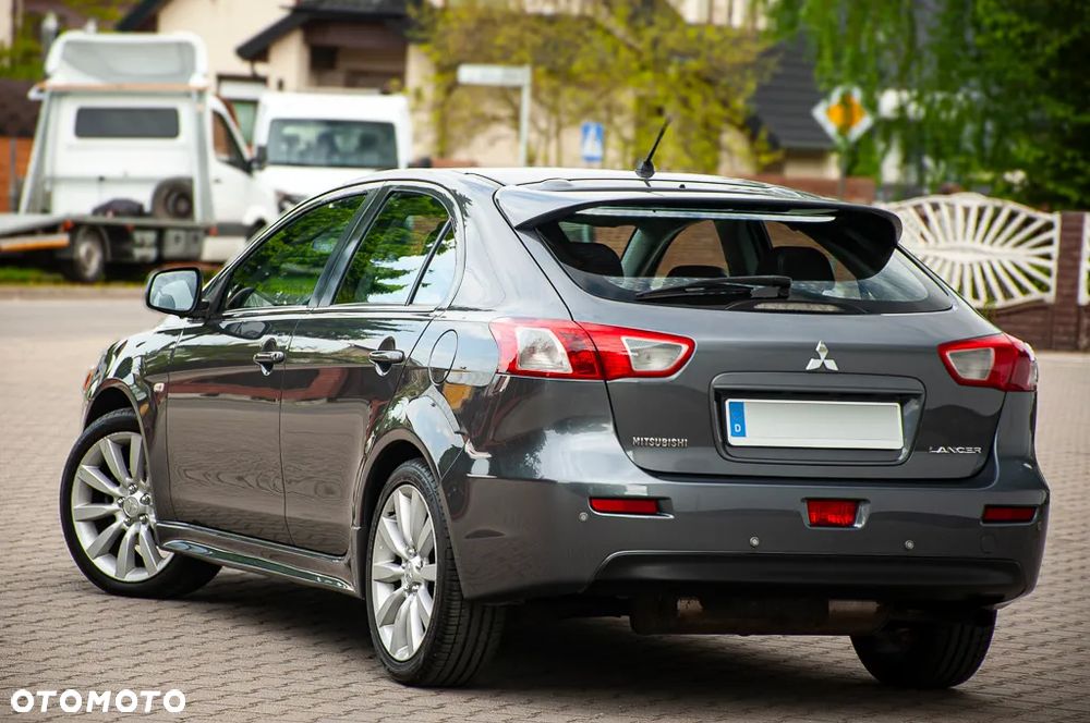 Mitsubishi Lancer 1.8 CVT Intense - 19