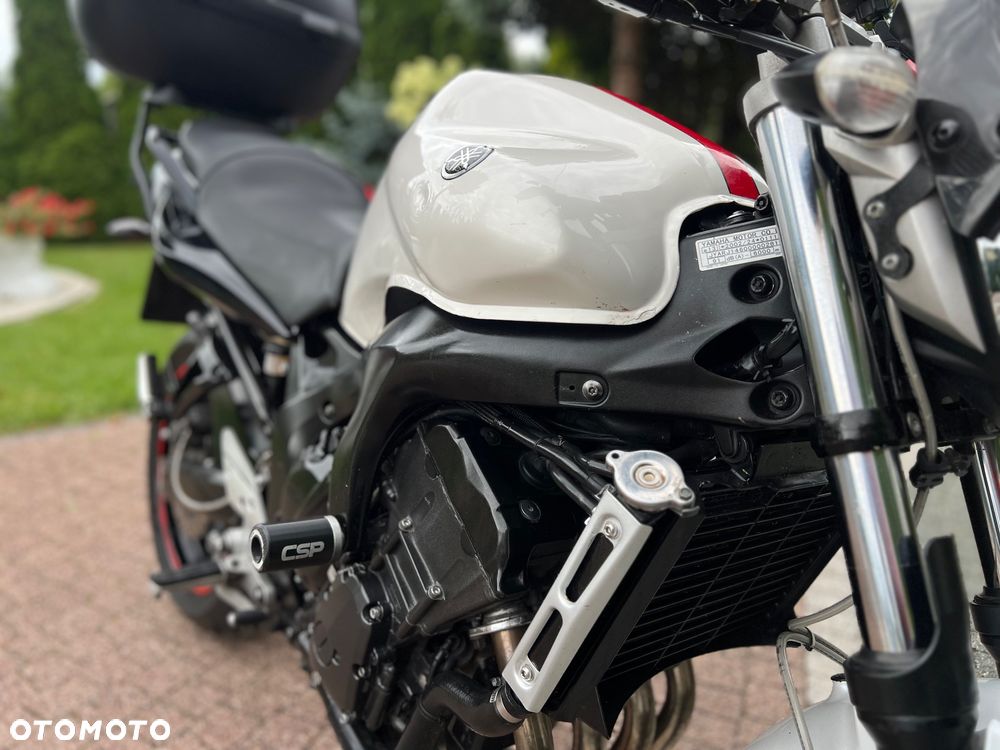 Yamaha FZ6 - 4