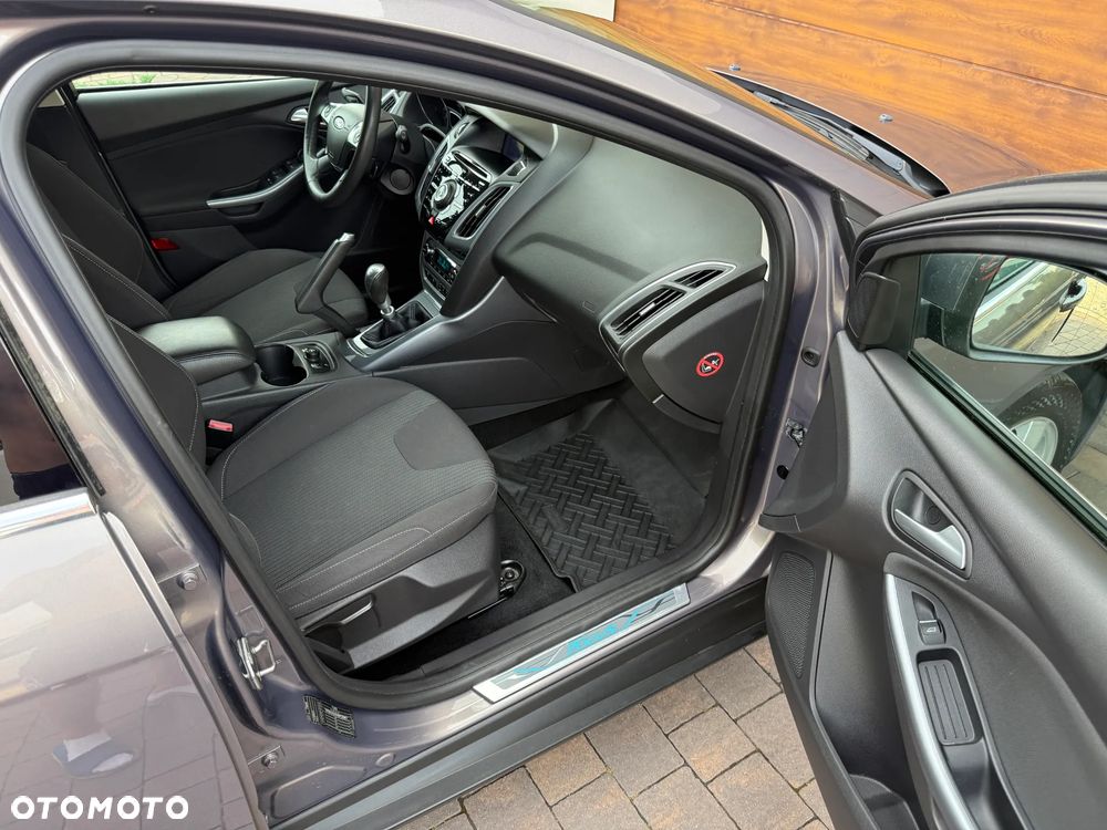 Ford Focus - 24