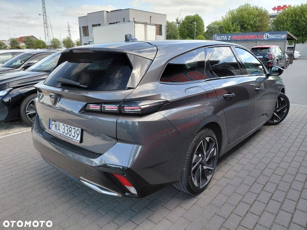 Peugeot 308 - 8