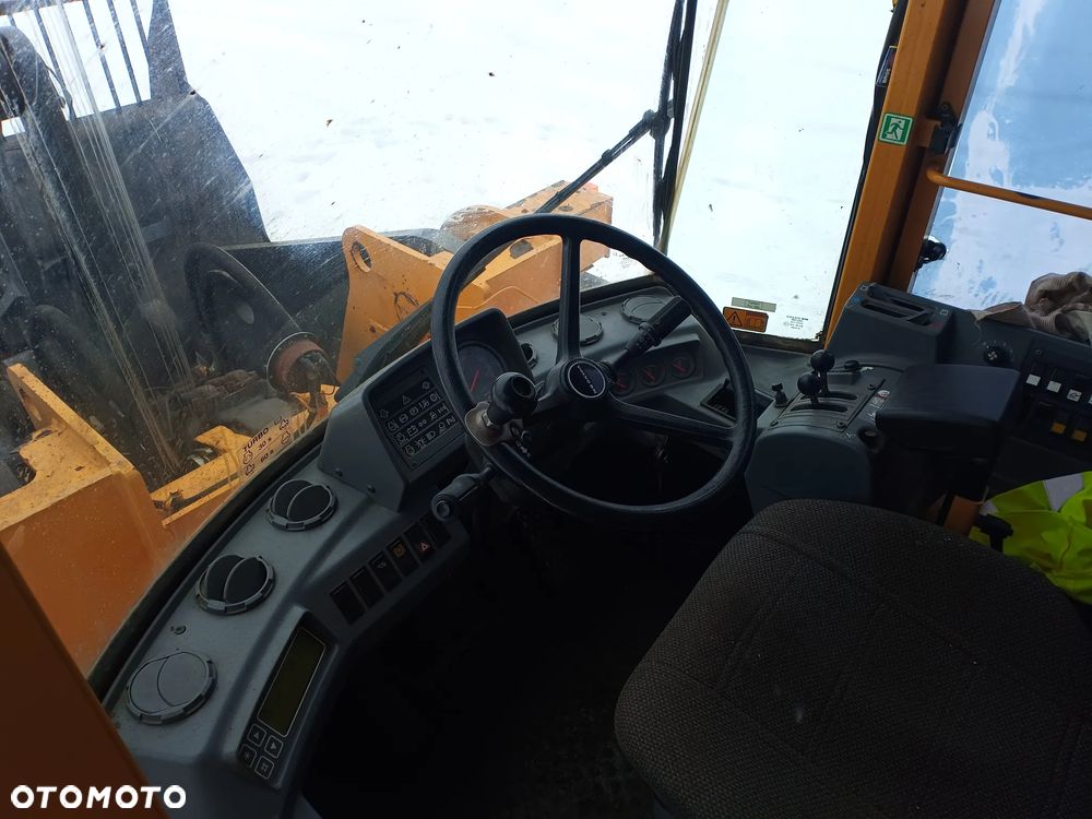 Volvo L120C - 5