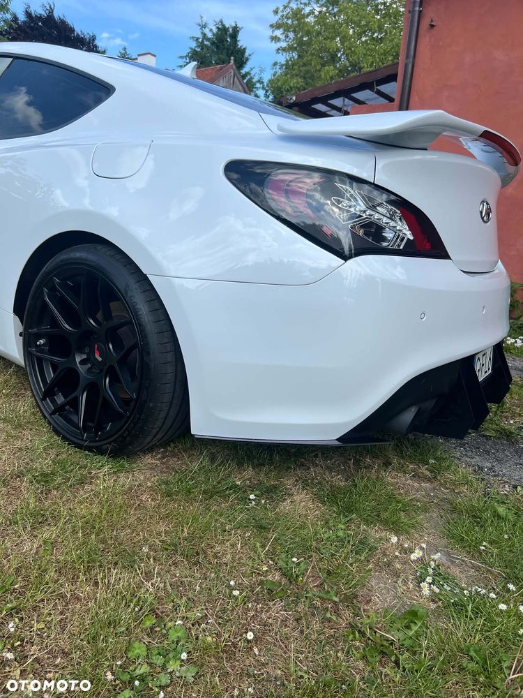 Hyundai Genesis Coupe - 7