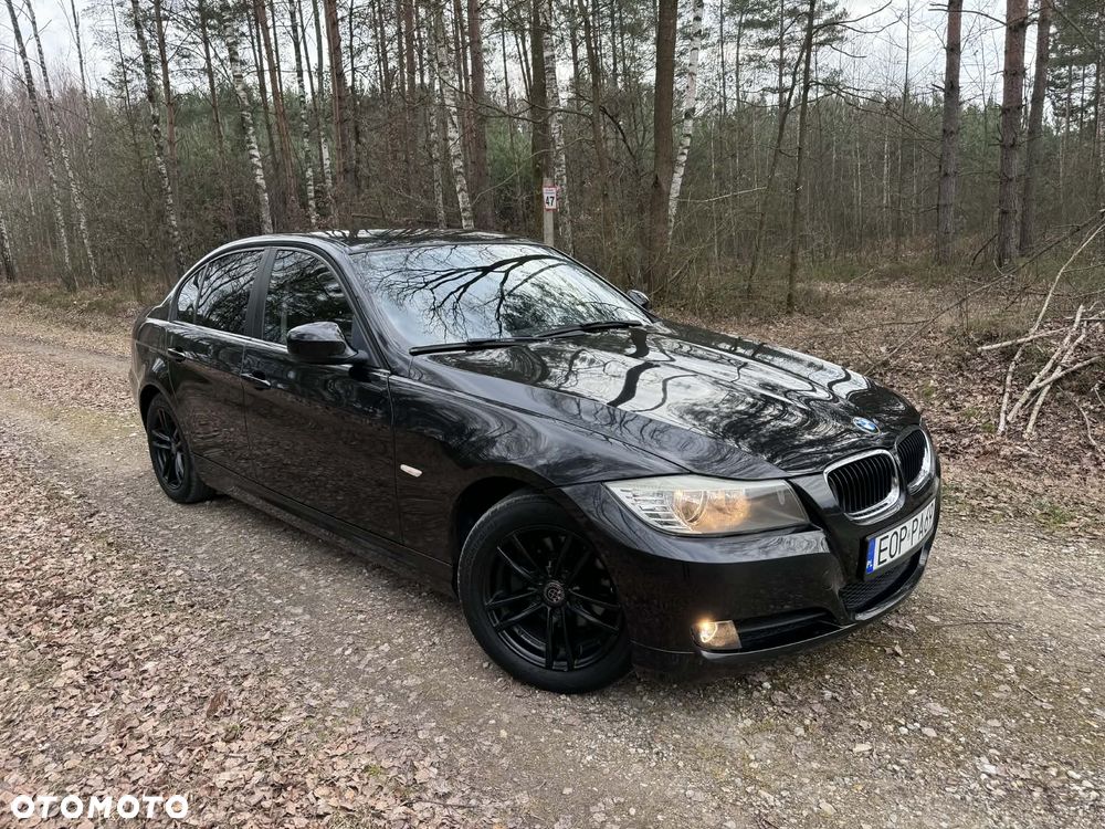 BMW Seria 3 318i - 4
