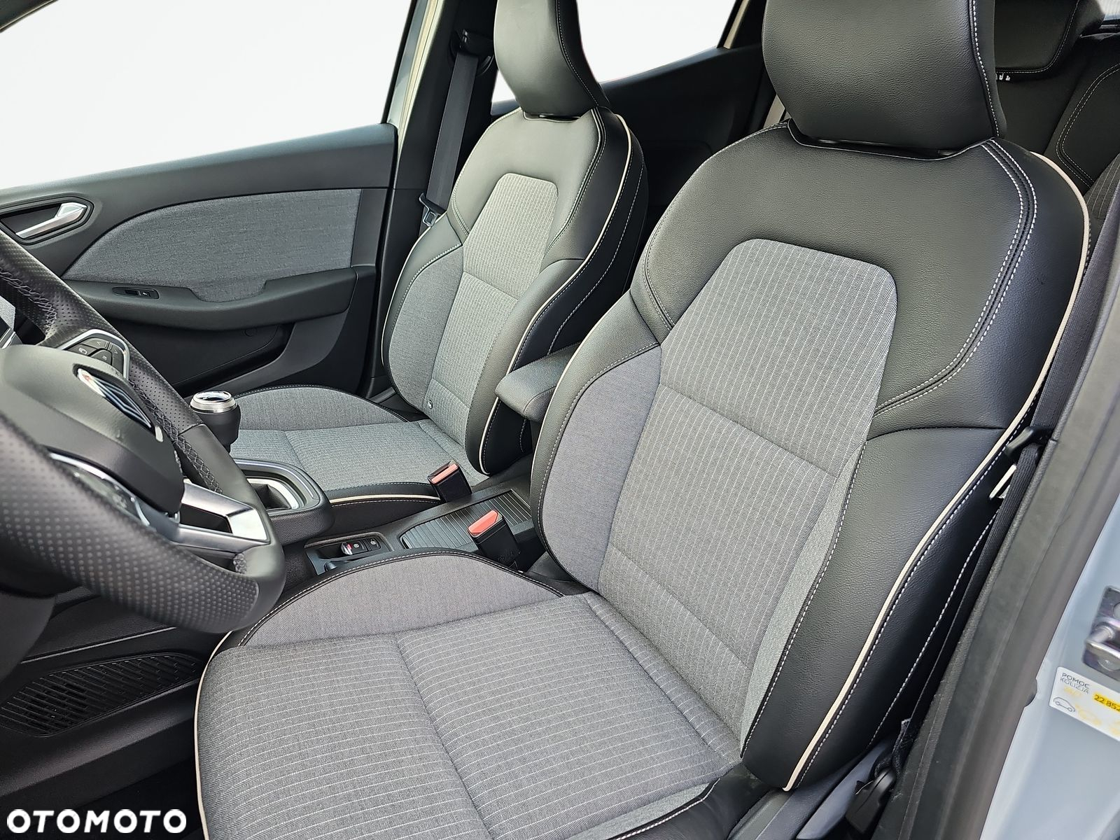 Renault Clio 1.0 TCe Techno - 12