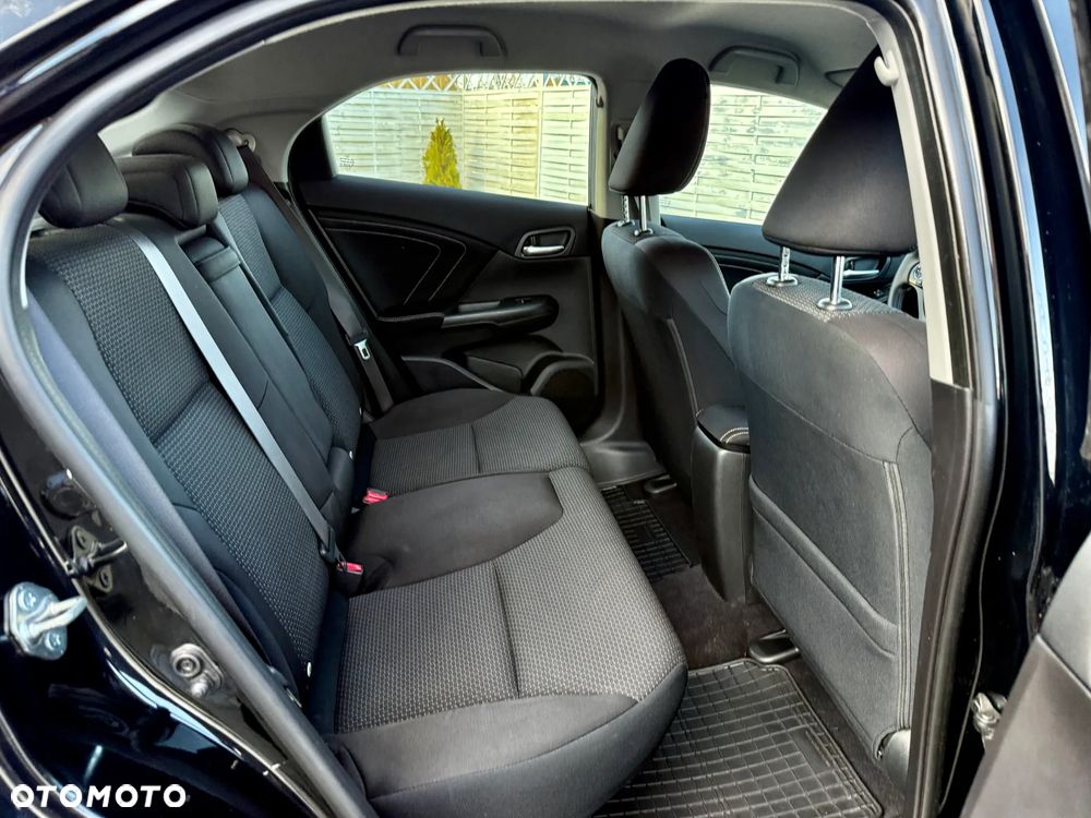 Honda Civic 1.8 Comfort EU6 - 18