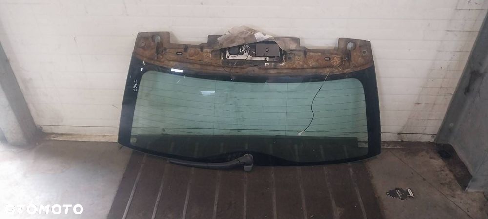 SZYBA TYŁ KLAPY BAGAŻNIKA BMW E46 KOMBI TOURING - 1