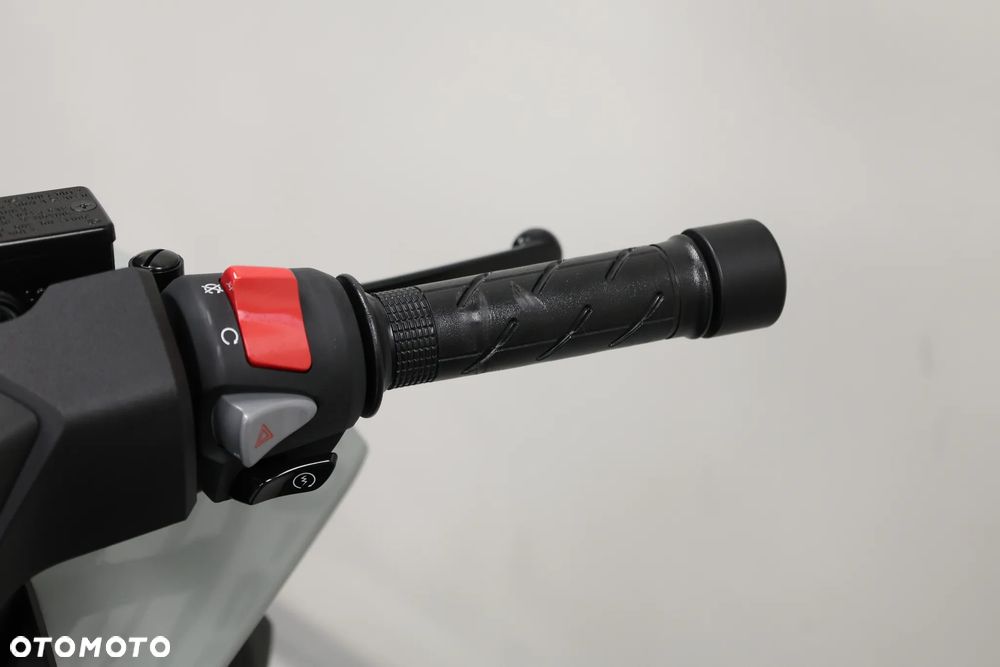 Honda NSS - 29
