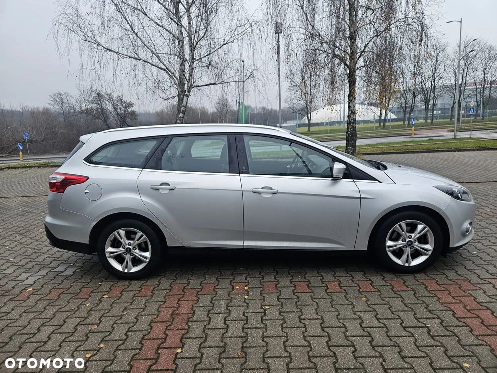 Ford Focus 1.6 TDCi DPF Champions Edition - 10