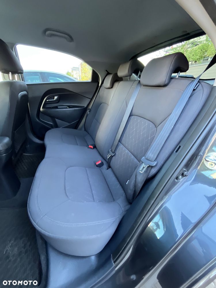 Kia Rio 1.4 Business Line - 24