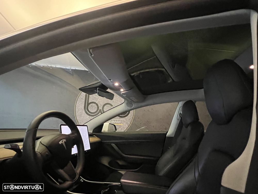 Tesla Model 3 Standard Range Plus RWD - 18