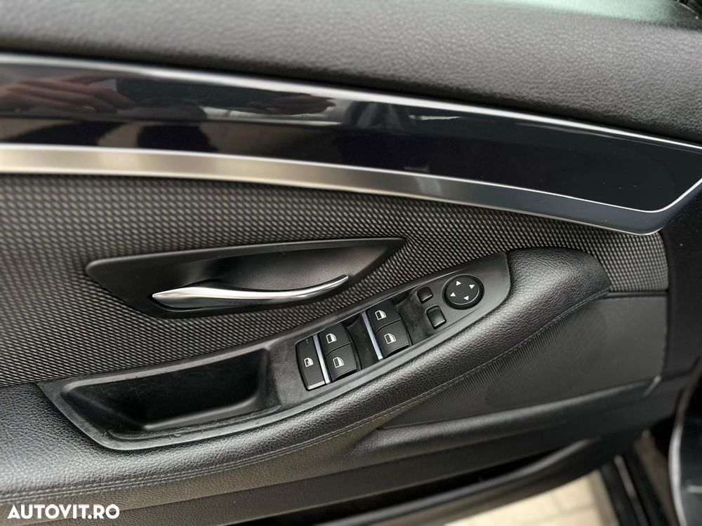 BMW Seria 5 520d Aut. - 28