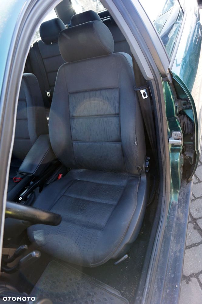 AUDI A4 B5 KOMBI 1998 LZ6L 1.8 20V ADR 125KM DDU ZIELONY na części - 10