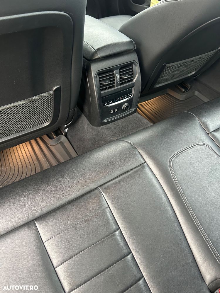 BMW Seria 3 330i AT M Sport - 12
