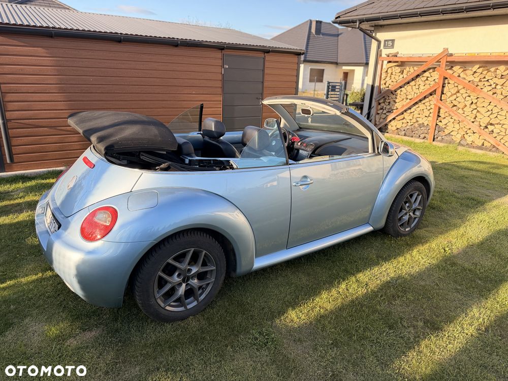 Volkswagen New Beetle - 4