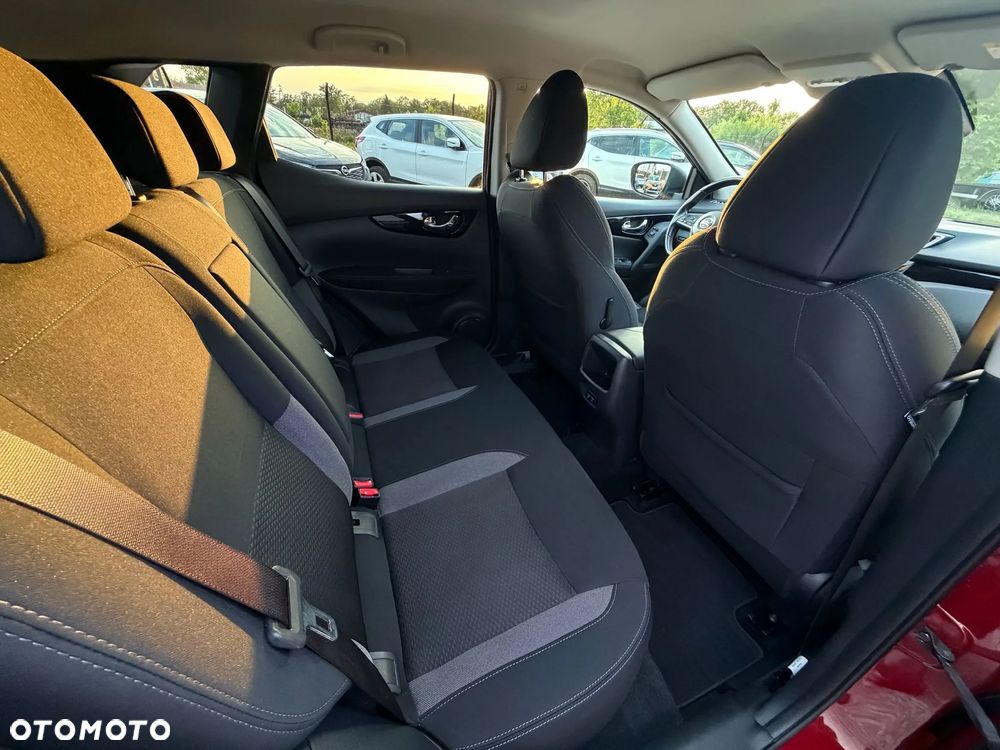 Nissan Qashqai 1.3 DIG-T N-Connecta EU6d - 23